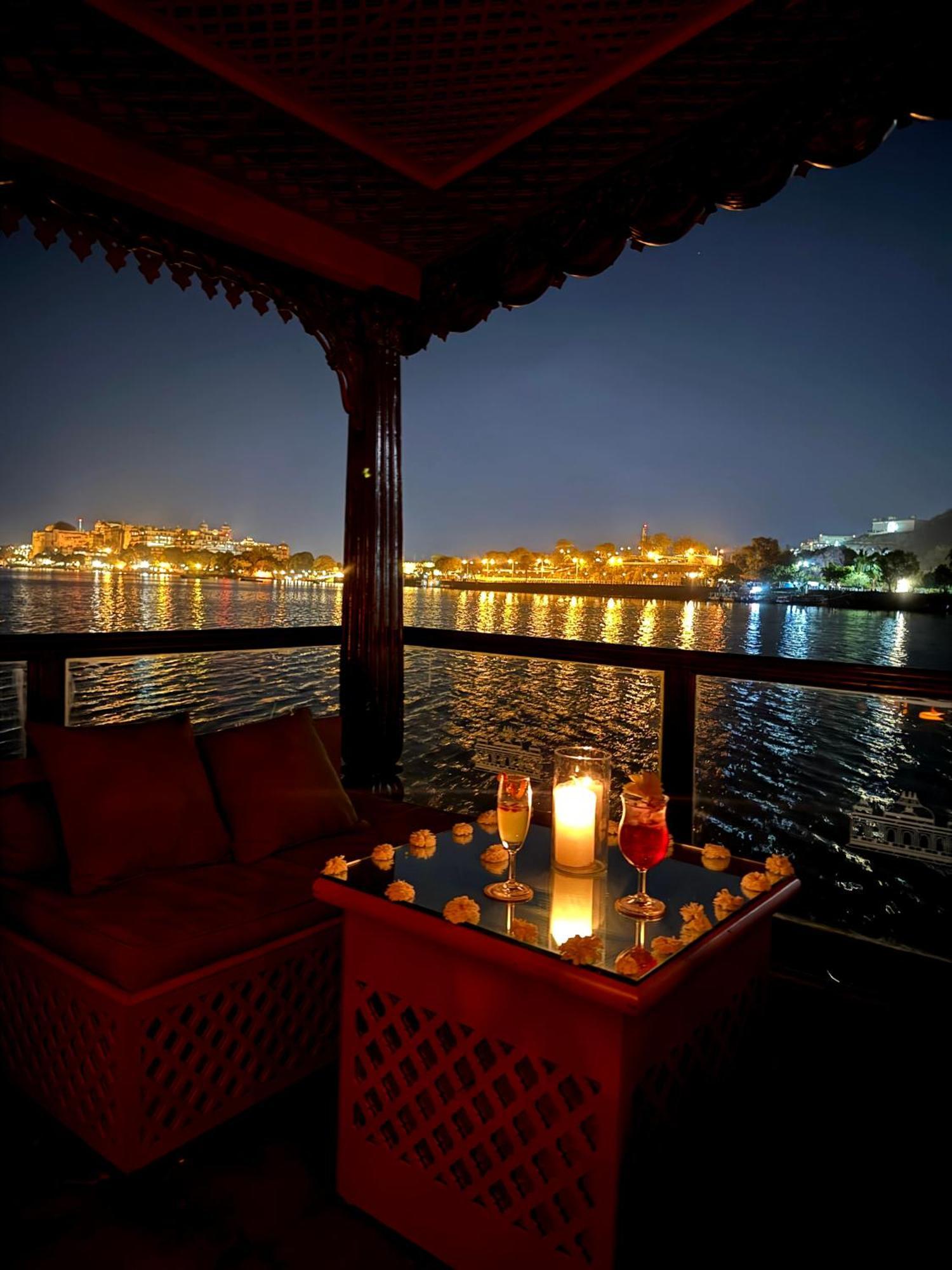 Hotel Udai Kothi à Udaipur Extérieur photo